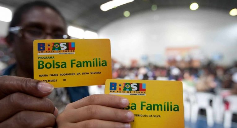 Surgido em 2004, a partir de três programas sociais do governo federal, o Bolsa-Família foi extinto em agosto e está sendo substituído pelo Auxílio Brasil (Divulgação/Portal Brasil)