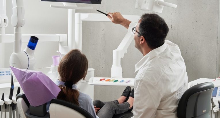 Os procedimentos e tratamentos de Odontologia desempenham um importante papel antes, durante e depois do tratamento do câncer (Unsplash)
