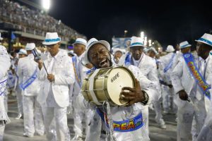 Criado para acompanhar os desfiles das escolas de samba, o samba-enredo tem o propósito de contar uma história através da música e das alegorias
