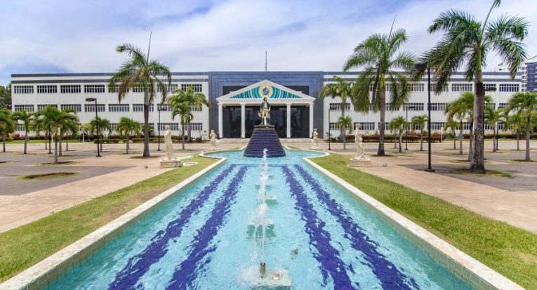 Fachada da Reitoria da Universidade Tiradentes (Unit Sergipe), em Aracaju, que também é a sede do Grupo Tiradentes (Acervo/Grupo Tiradentes)
