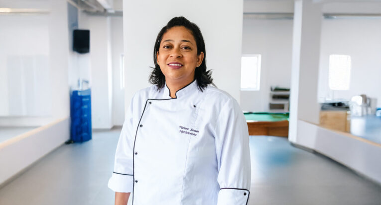 Profª Dra. Viviane Santos