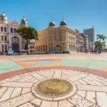  A importância histórica e cultural da Praça do Marco Zero no Recife Antigo 