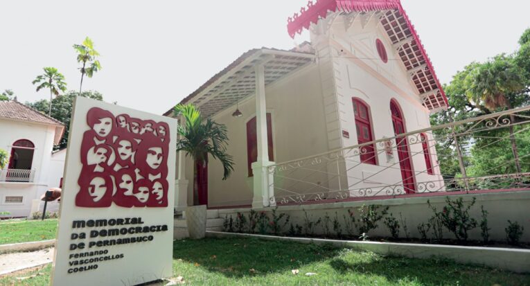 Foto: Arnaldo Sete (do site da Revista Continente)